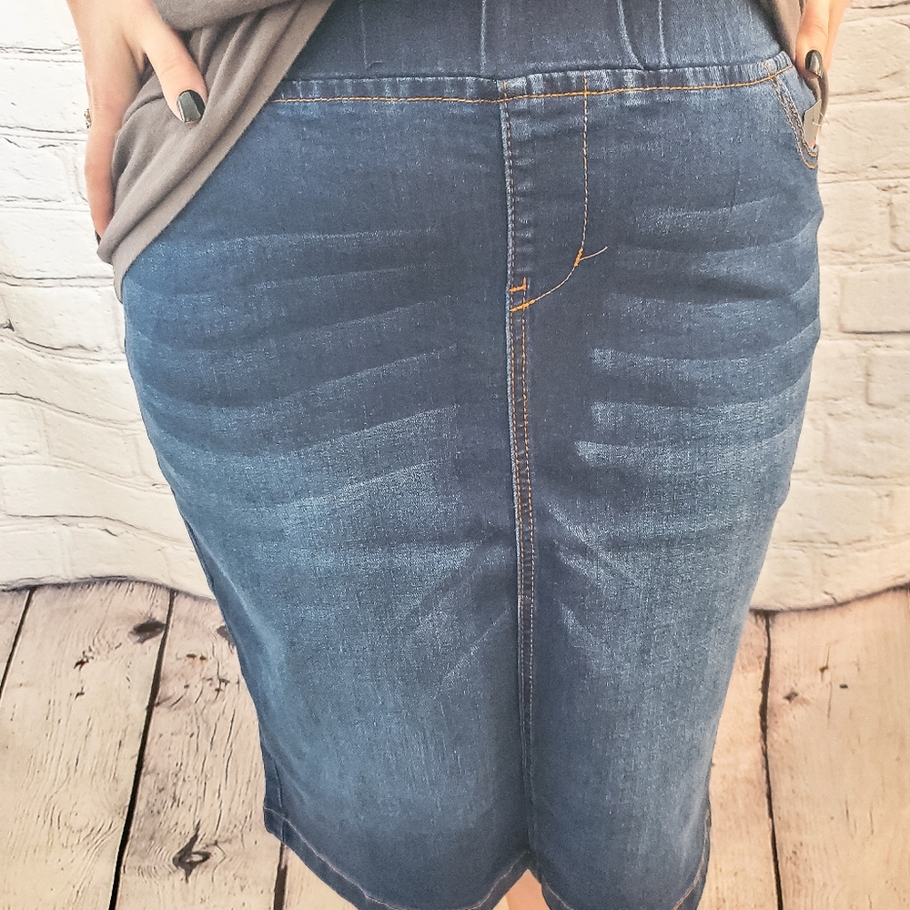 Medium wash denim skirt